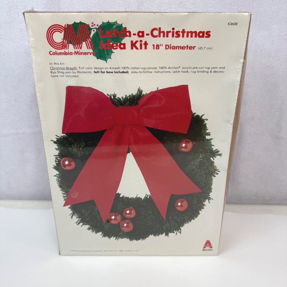 Columbia-Minerva Latch Hook Kit Green Red Christmas Wreath 18" Diameter K3608